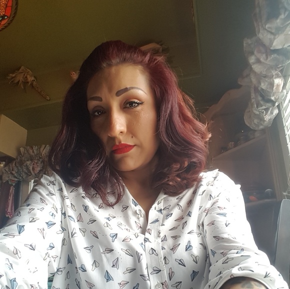 Meet your Posher, Alicia - Picture 1 of 1